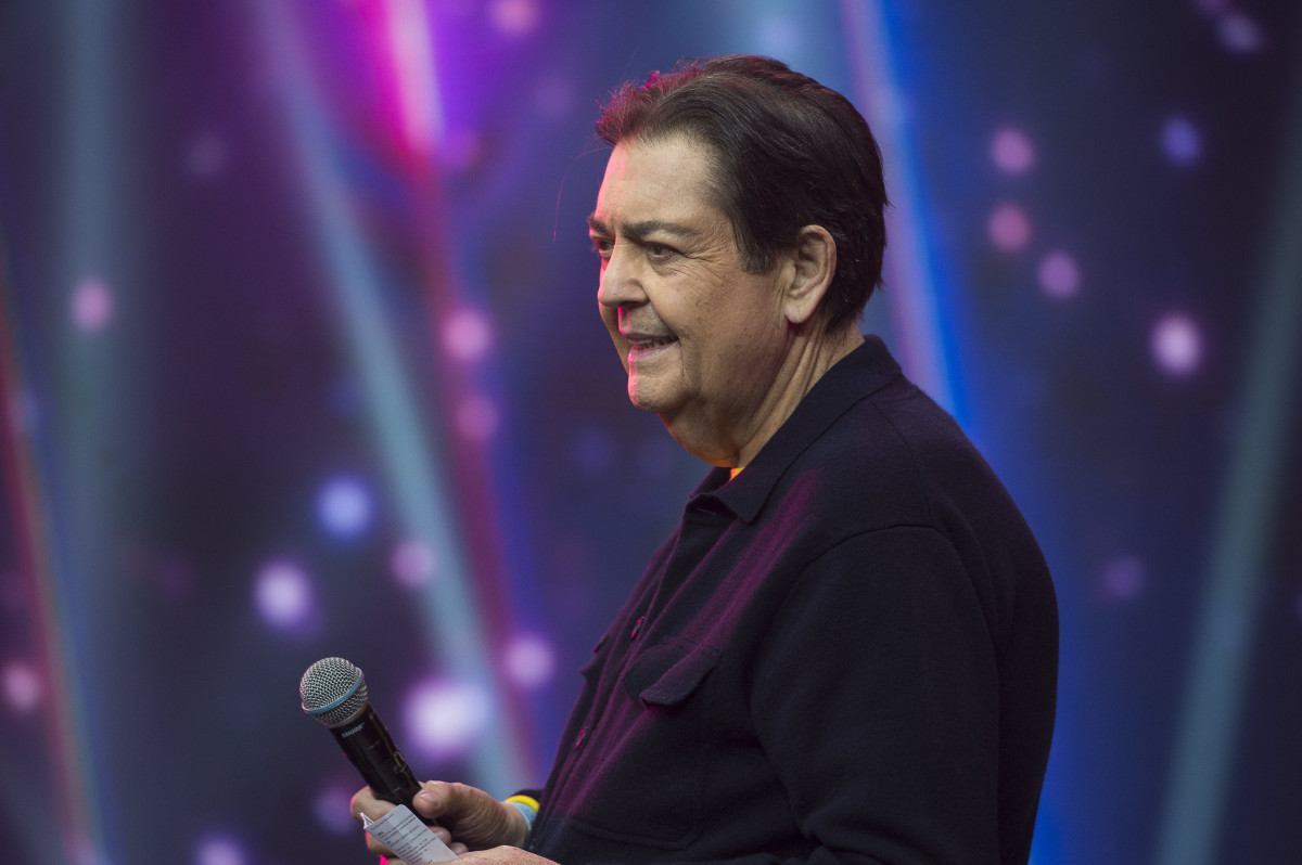 Segundo a assessoria de imprensa, Faustão fará a retirada de uma sonda gástrica/Renato Pizzutto/Band