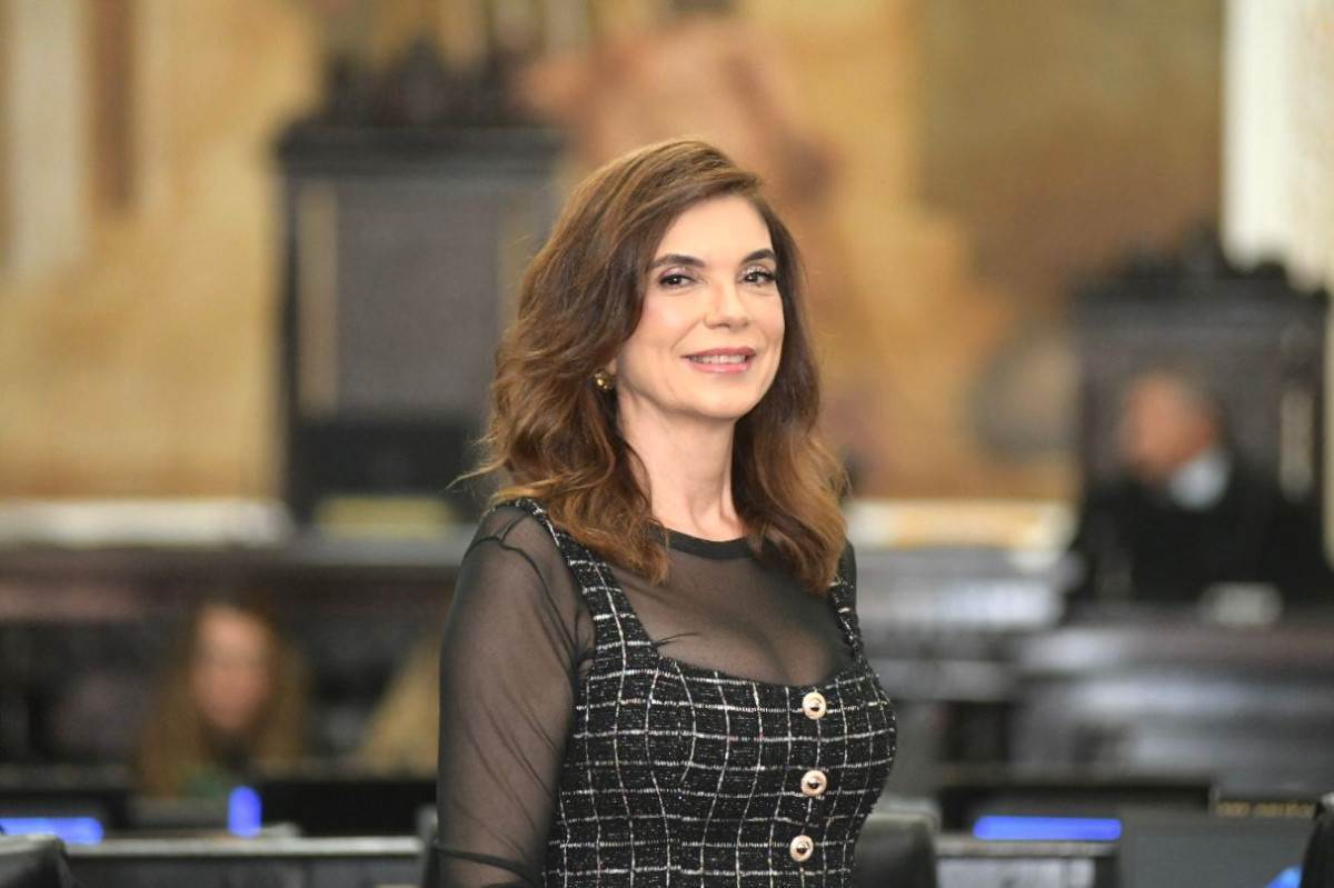 Como integrava pela terceira vez consecutiva uma lista de promoção ao segundo grau do Judiciário estadual, a juíza foi eleita diretamente para o cargo de desembargadora/Foto: Divulgação/TJPE