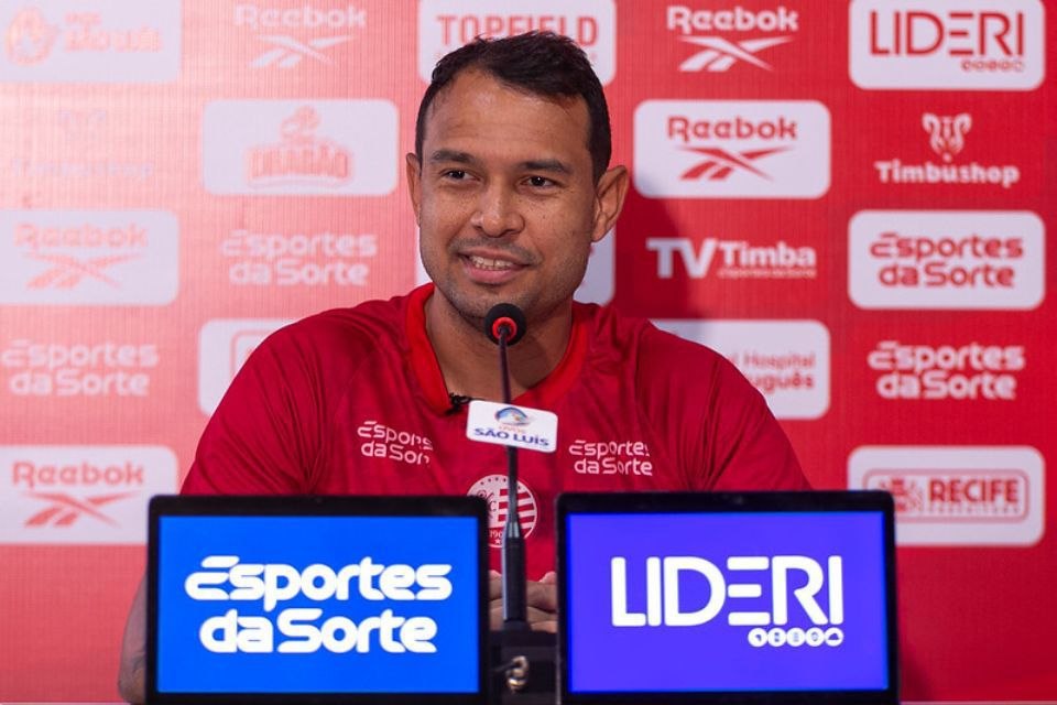 Vinícius, atacante do Náutico, em entrevista coletiva/Rafael Vieira / CNC