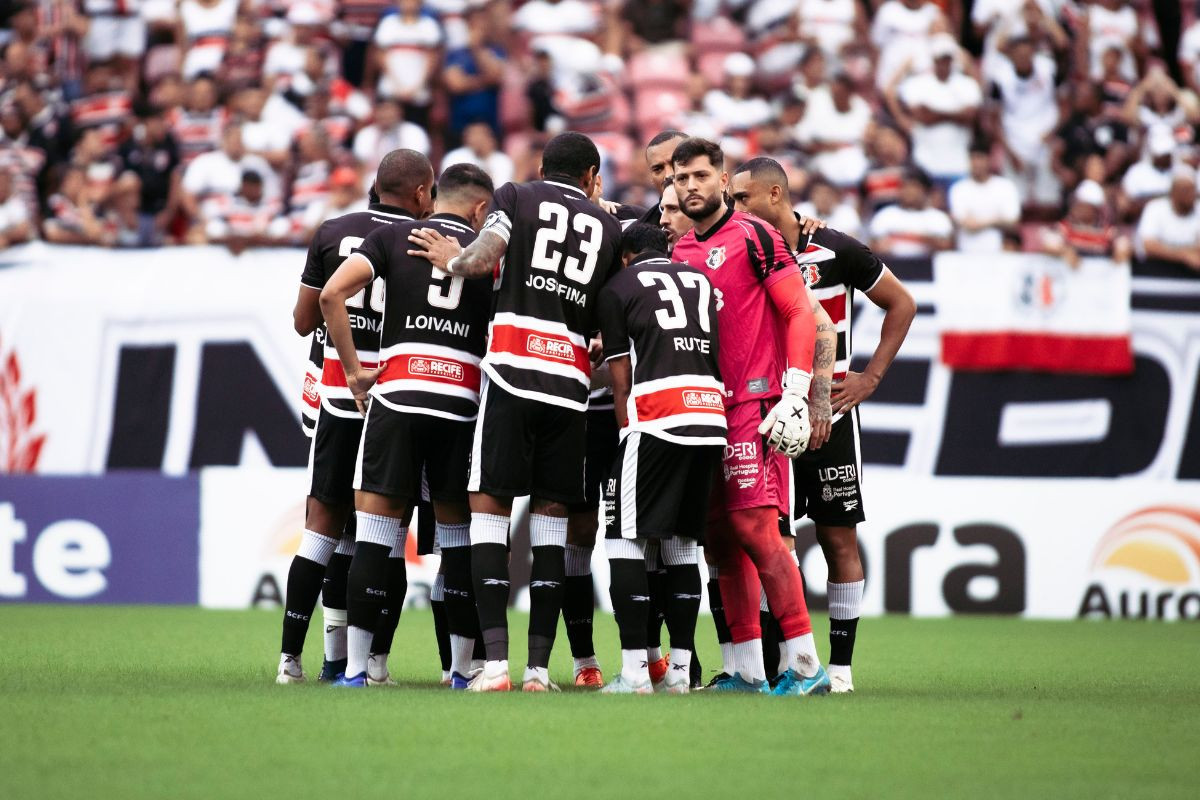 Jogadores do Santa Cruz/Savyo Miguel/FPF