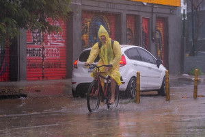 Inmet renova alerta com chuva podendo chegar a 50mm em Pernambuco nesta ter&ccedil;a (26)