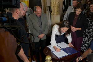 Governadora Raquel Lyra assinou ordem de servi&ccedil;o para obras em diversas &aacute;reas 