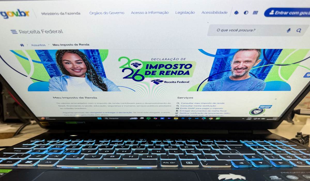 Quem não enviar a declaração no prazo pagará multa de R$ 165,74 ou 1% do imposto devido/Foto: Rafa Neddermeyer/Agência Brasil