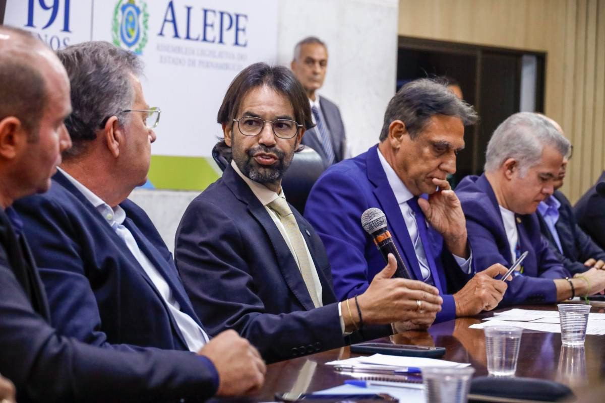 Taxa da Blusinha: Polo do Agreste vai à Alepe e alerta para ameaça a 300 mil empregos
 (Foto: Nivaldo Francisco/Alepe)