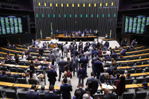Discuss&atilde;o e Vota&ccedil;&atilde;o de propostas legislativas