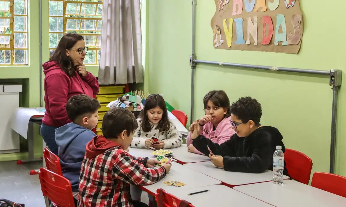 Senado aprova projeto que cria política para estudantes superdotados
/Rafa Neddermeyer/Agência Brasil