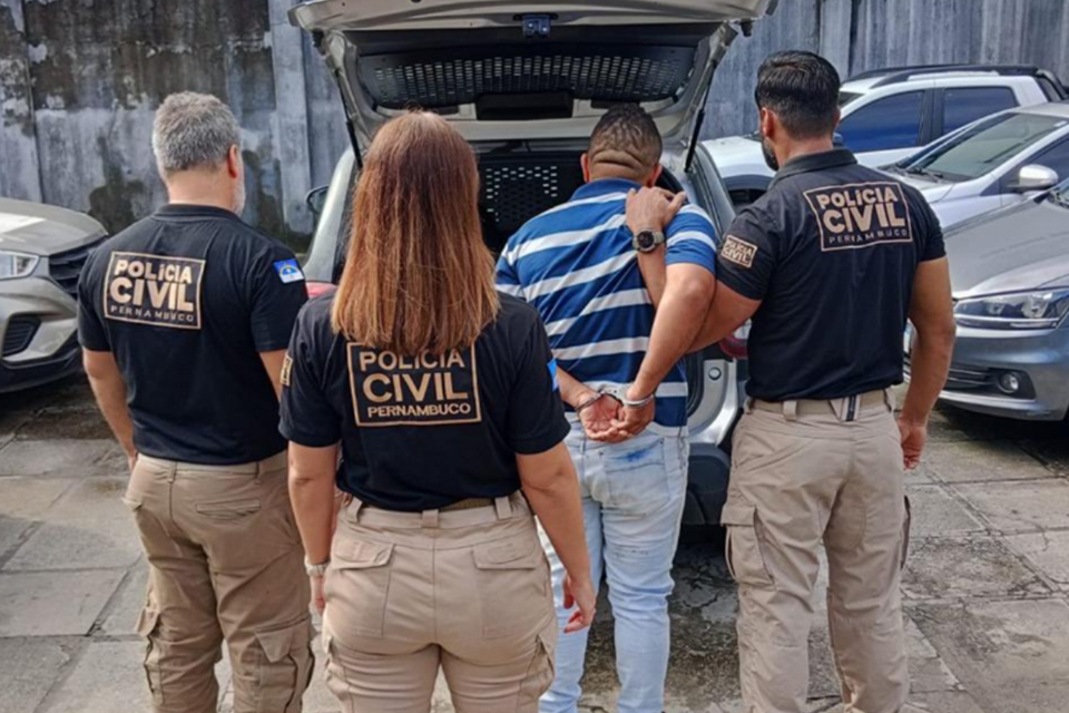 Polícia Civil cumpriu quatro mandados de prisão preventiva nesta quarta (27)/DIVULGAÇÃO/PCPE