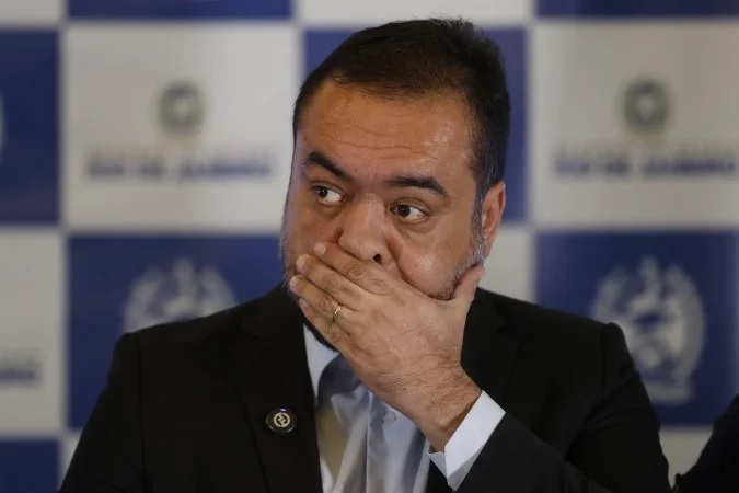 Castro teria optado por deixar a corrida eleitoral para concentrar esforços em sua defesa diante do avanço de investigações mostrando seu envolvimento no Caso Master/Fernando Frazão/Agência Brasil