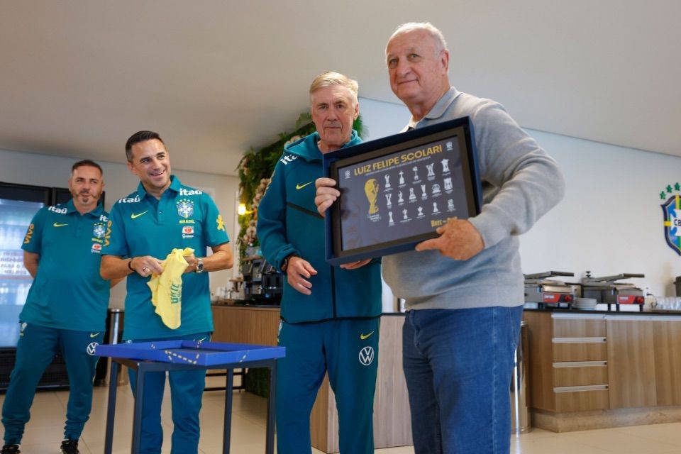 Carlo Ancelotti e Felipão na Granja Comary/RAFAEL RIBEIRO / CBF