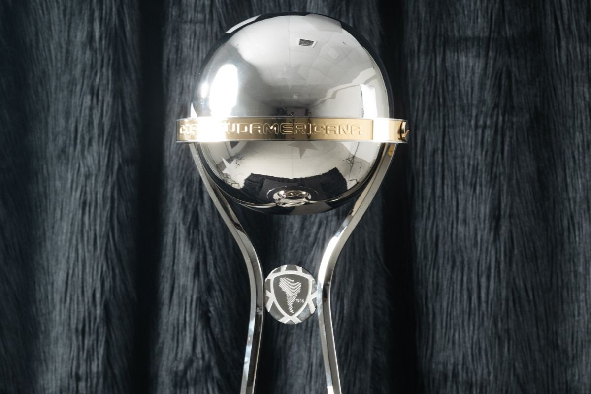 Taça da Copa Sul-Americana/Divulgação/Sul-Americana