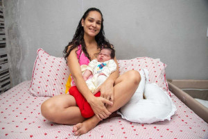 Raul Dias nasceu com 5,240 kg e 55 cent&iacute;metros no Hospital da Mulher do Recife