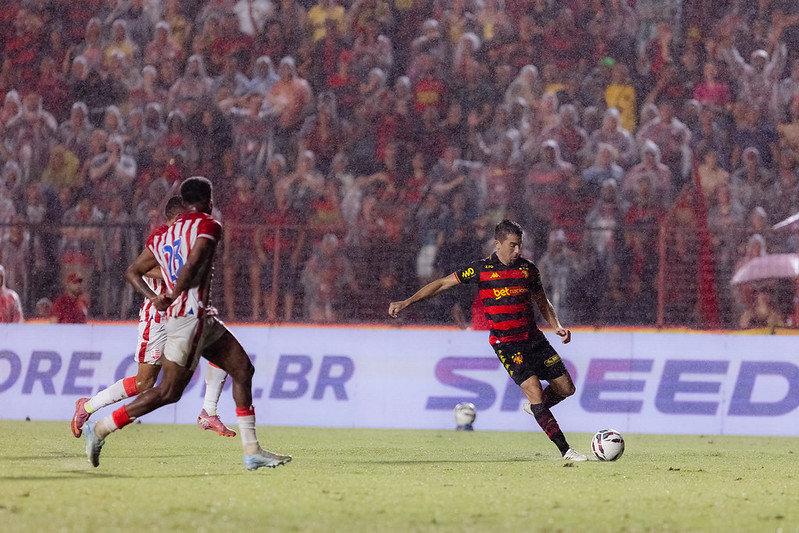Hélio não gostou da atuação do time contra o Sport/Paulo Paiva/Sport