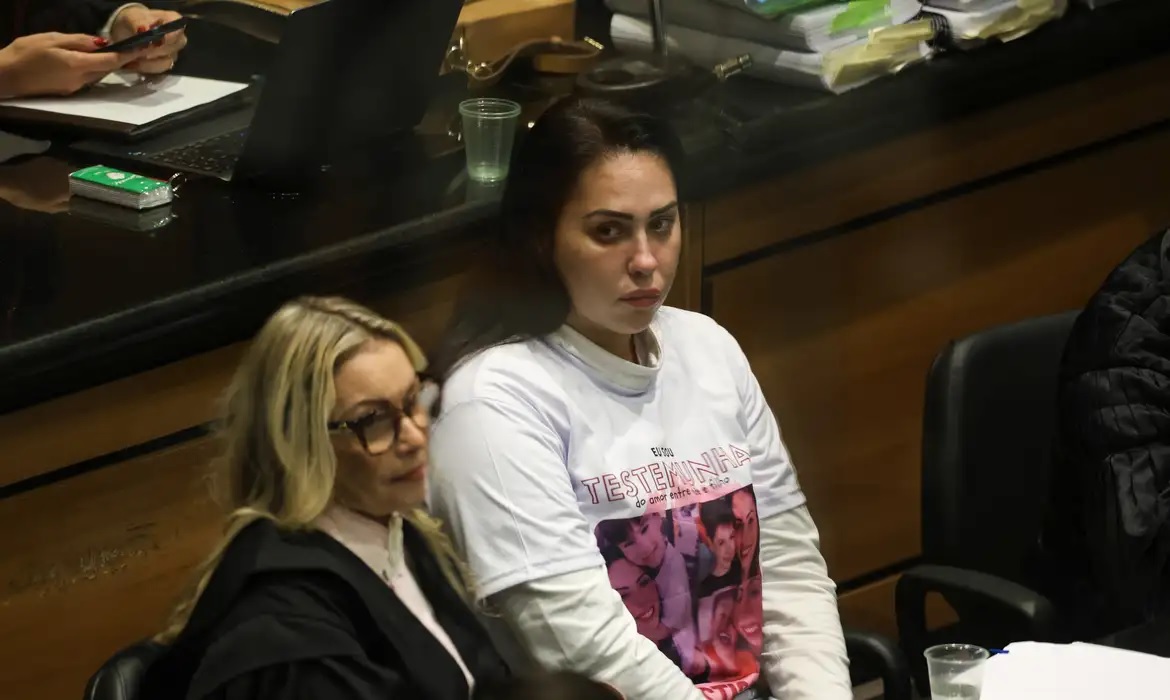 Monique, mãe de Henry Borel, prestou depoimento no nono dia do júri no TJRJ/ Tomaz Silva/Agência Brasil