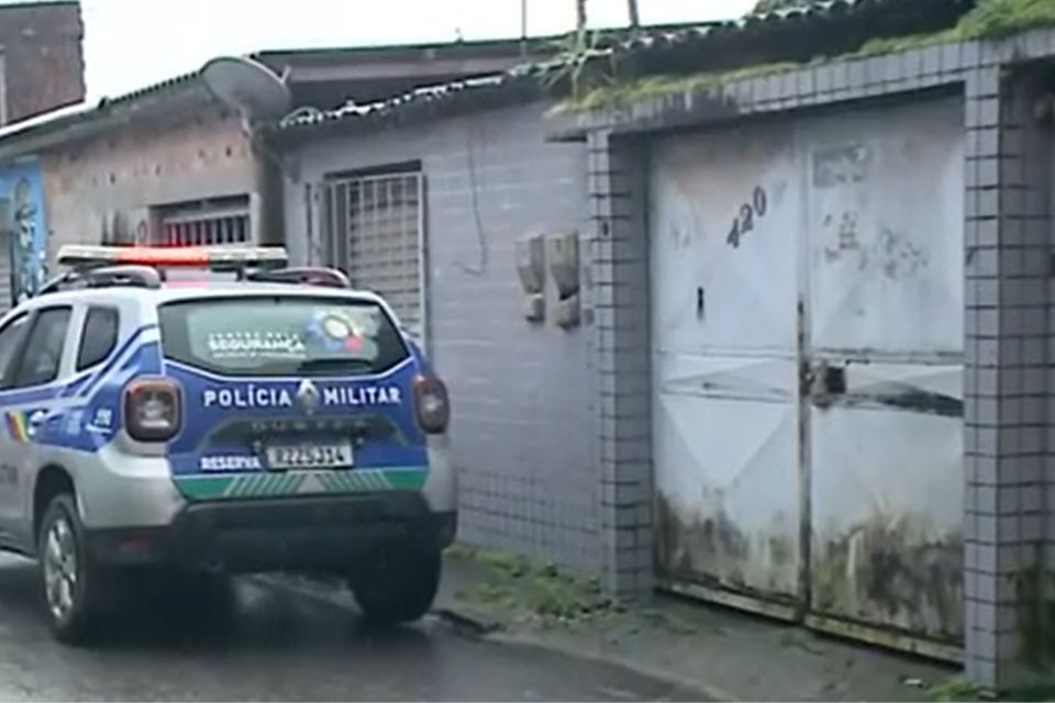A Polícia Civil de Pernambuco (PCPE) informou que registrou as ocorrências e que ambas estão sendo investigadas. Não há informações se os crimes teriam relações.
/Foto: Reprodução / TV Guararapes