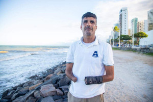 Charles Heitor Pires foi mordido por um tubar&atilde;o em Boa Viagem e lutou com o animal para sobreviver