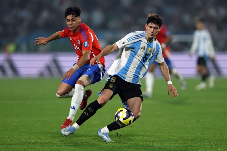 Leonardo Balerdi, zagueiro da Argentina/JAVIER TORRES / AFP
