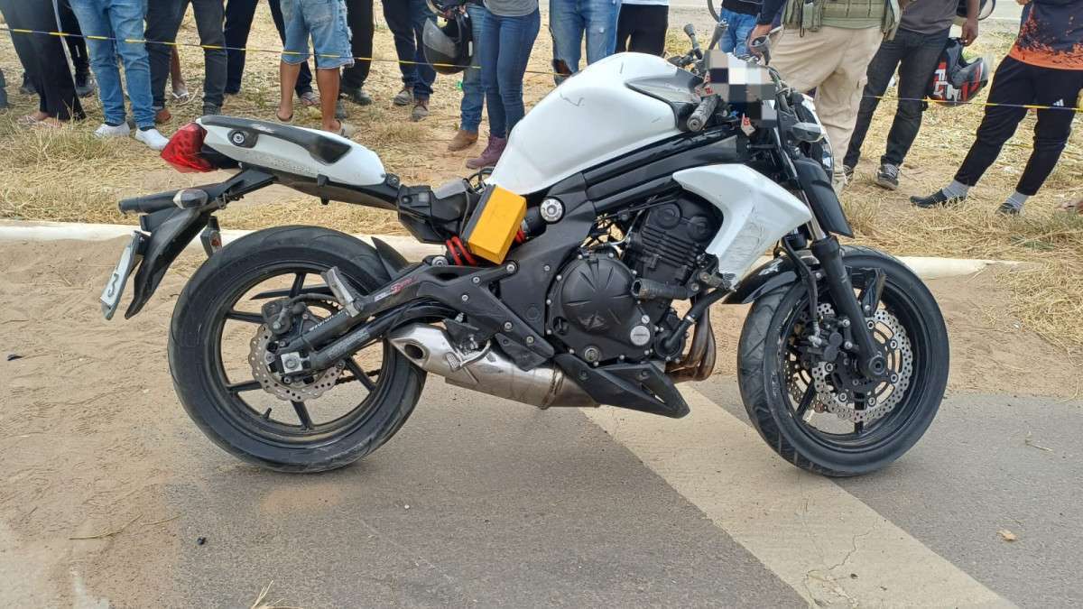 Motociclista morre em colisão com carro e poste na BR-428, em Petrolina
/Foto: Ascom/PRF