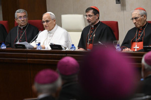 O papa Le&atilde;o XIV disse aos bispos espanh&oacute;is que os abusos sexuais cometidos por membros do clero constituem "uma praga"