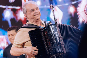 Cantor e sanfoneiro Fl&aacute;vio Jos&eacute;