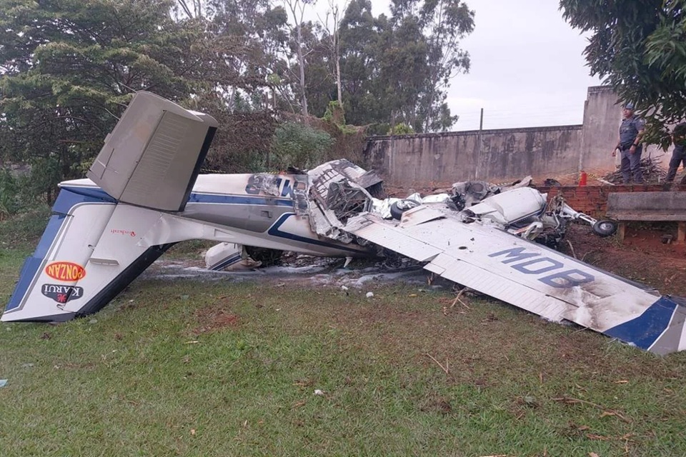 Segundo a Anac, aeronave, de prefixo PT-MDB, que caiu em Marília (SP), estava em situação regular/Defesa Civil de São Paulo/Reprodução