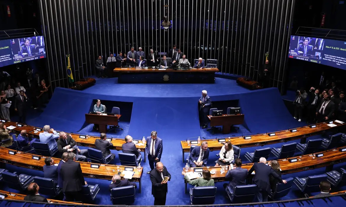 Na semana passada, Alcolumbre afirmou, no plenário, que discutiria a tramitação da PEC do fim da 6x1 na reunião de líderes, que não foi marcada/LULA MARQUES/AGÊNCIA BRASIL.