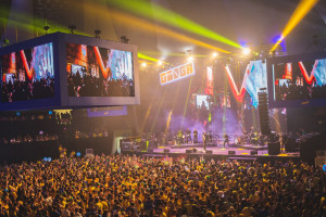 Arena Ginga re&uacute;ne futebol e m&uacute;sica durante a estreia do Brasil na Copa do Mundo