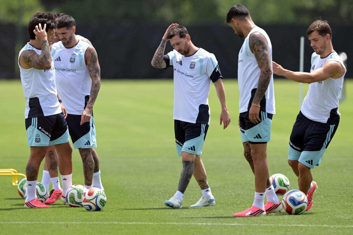 Seleção argentina em treino na Copa do Mundo 2026/JUAN MABROMATA / AFP