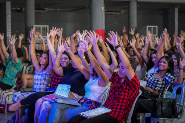 Por conta do período junino, o Enem de Milhões também oferecerá atrações, interação, brindes, comidas típicas e momentos de integração  (Foto: Divulgação / Curso Oficina de Estudos)