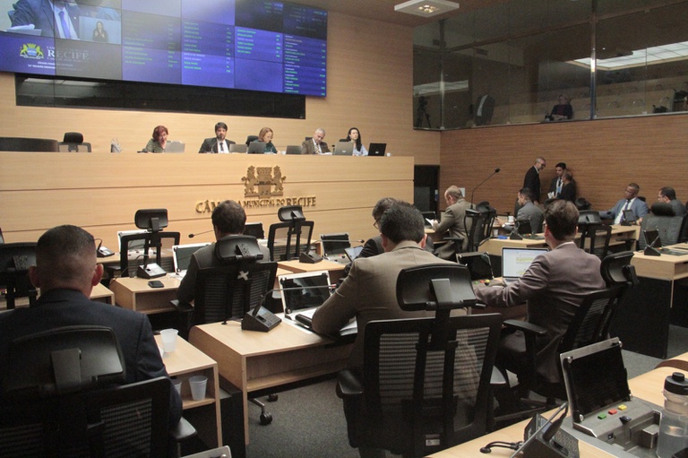 Roubo de fios e cabos foram debatidos no plenário
/Foto: Câmara de Vereadores do Recife