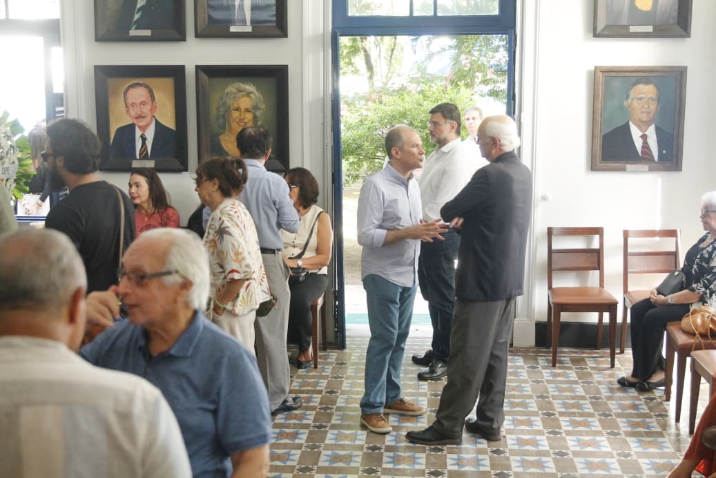Velório de Raimundo Carrero foi realizado na Academia Pernambucana de Letras/Foto: Maurício Ferry/DP Foto