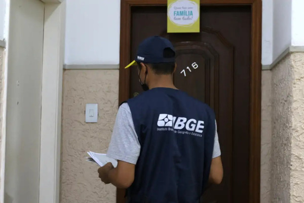 IBGE abre mais uma seleção para preencher 1,4 mil vagas com salários até R$ 5.255,40