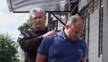 Suspeito de matar companheira na frente das filhas em Jaboatão é transferido para o Cotel
/Reprodução/Tv Jornal