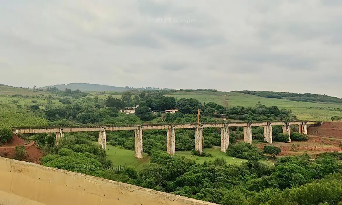 Jovem foi jogada de uma altura de cerca de 40 metros por instrutores de uma empresa privada/PREFEITURA DE LIMEIRA/DIVULGAÇÃO