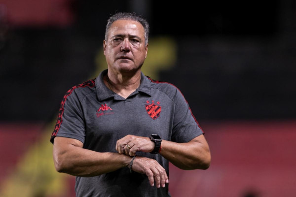 Márcio Goiano absorve críticas após tropeço do Sport na Ilha: "O resultado acaba cobrando"