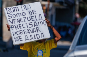 Venezuelano pede ajuda no Recife.