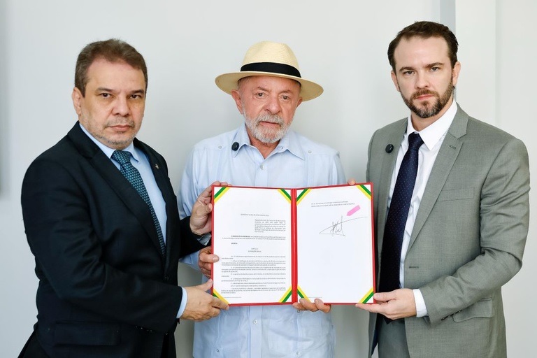Pelo X, Lula afirmou que o governo avança no intuito de 