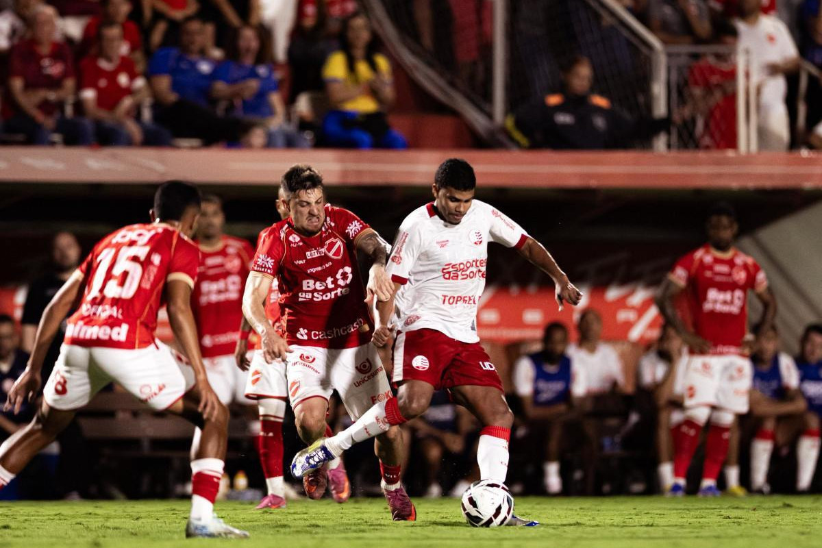 Náutico perdeu para o Vila Nova /Mateus Dutra/ CNC