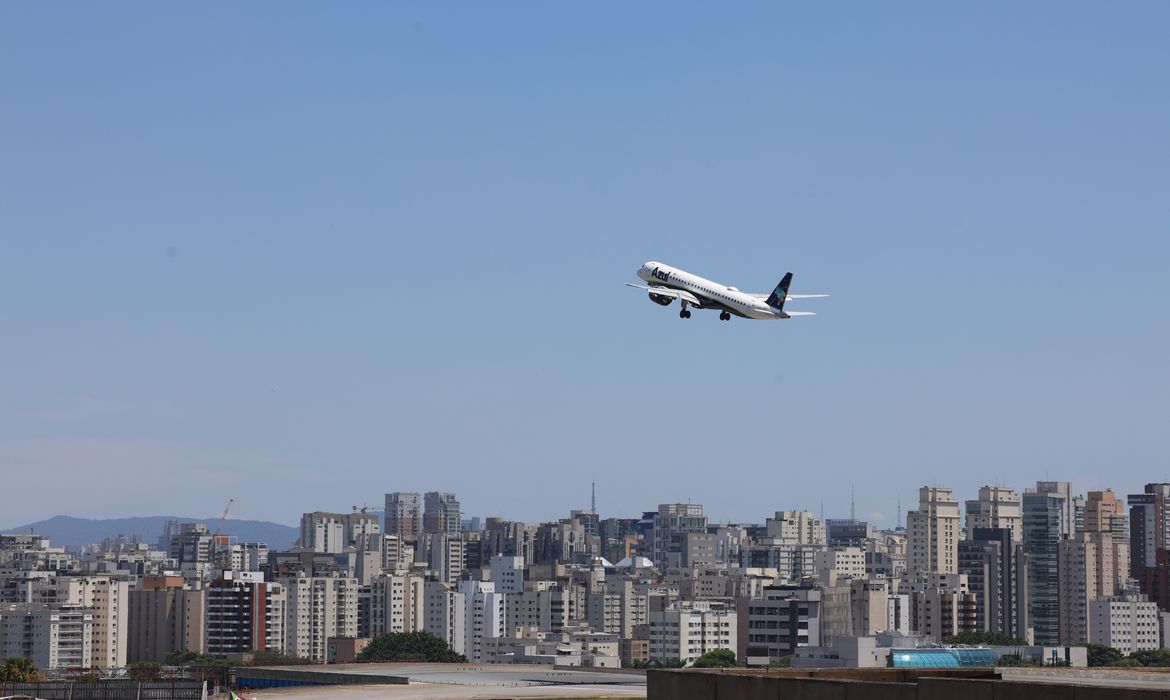 Em voos, número de turistas internacionais teve alta de 5% na movimentação/Rovena Rosa/Agência Brasil