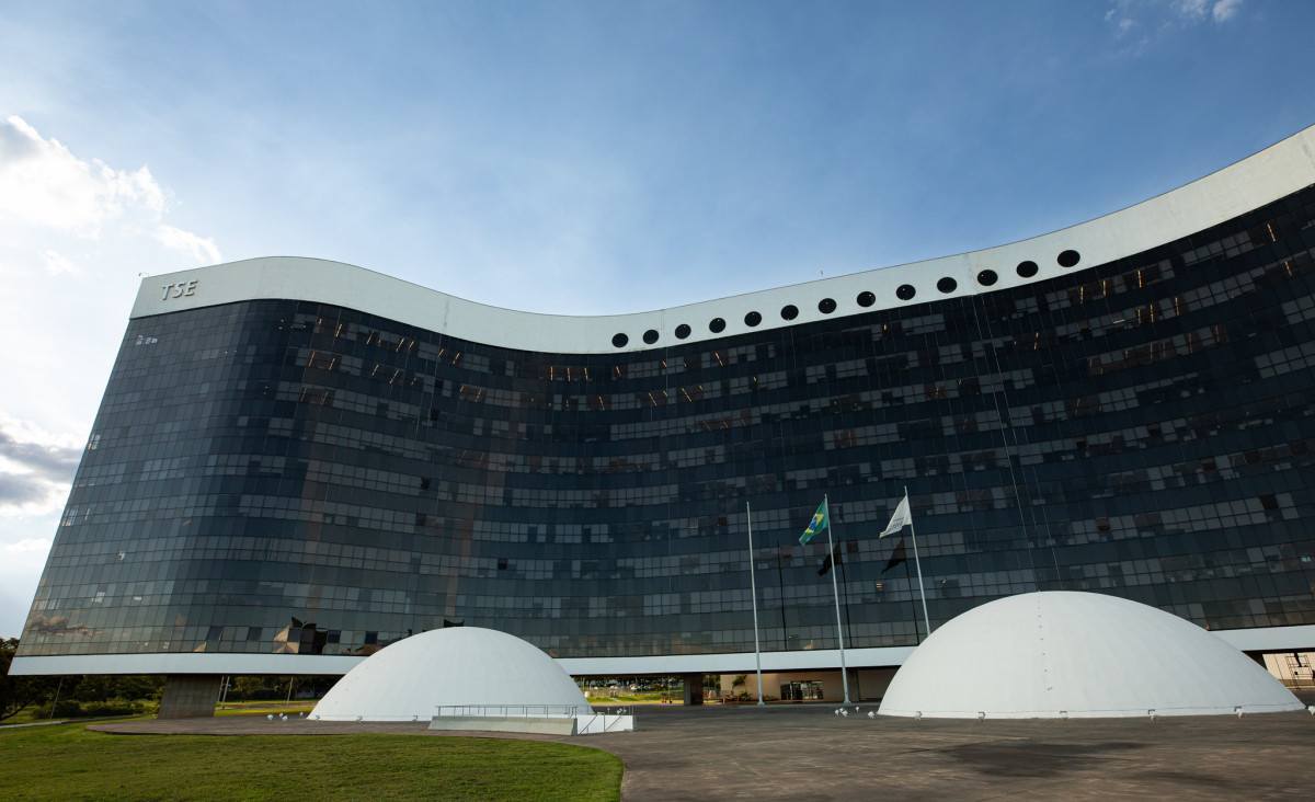 O procedimento é exigido pela Constituição Federal, pela Lei dos Partidos Políticos e por normas específicas editadas pelo Tribunal Superior Eleitoral/Foto: Luiz Roberto/Secom/TSE