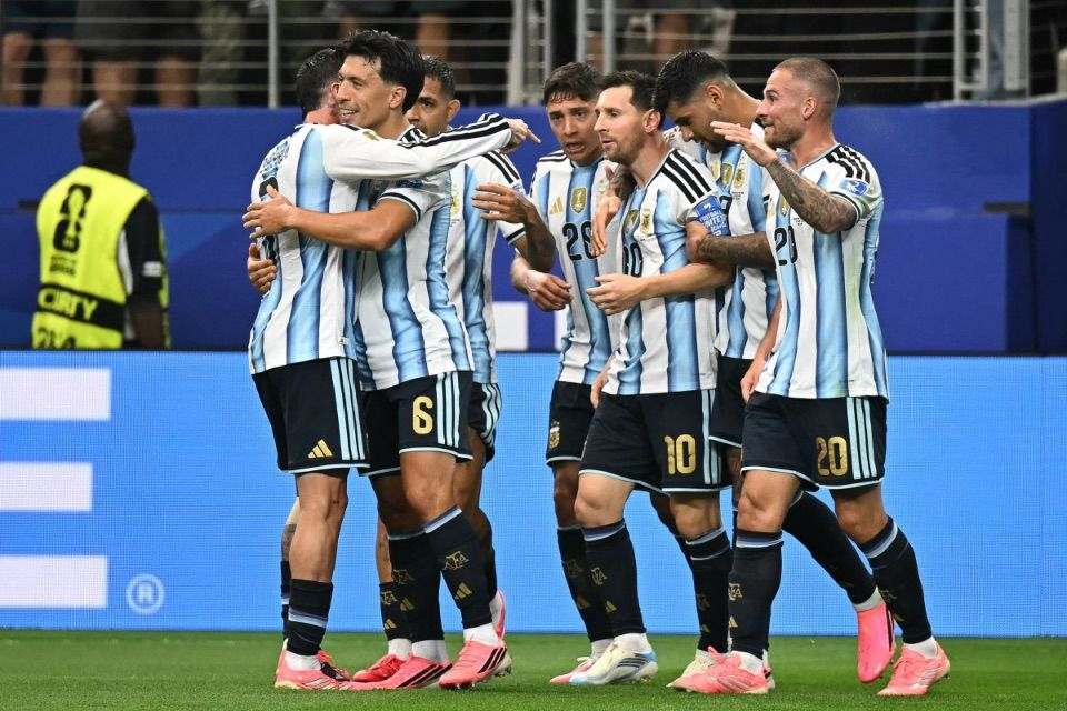 Seleção da Argentina em partida contra a Áustria na Copa do Mundo/PAUL ELLIS / AFP