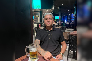 Vendedor de milho assassinado a tiros era MC e sonhava em viver da m&uacute;sica