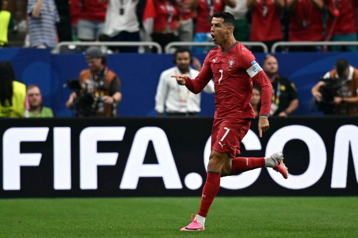 Cristiano Ronaldo chegou a 976 gols, sendo 9 em Copas do Mundo/Foto: Paul Ellis/AFP