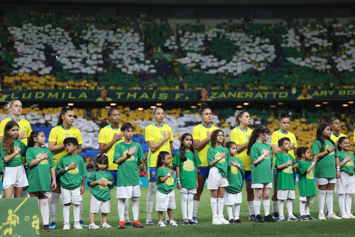 Seleção Brasileira Feminina em jogo na Arena Castelão/Li?via Villas Boas/CBF