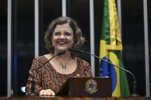 Teresa Leit&atilde;o est&aacute; em seu primeiro mandato como senadora. Foi eleita em 2022, ap&oacute;s 20 anos como deputada estadual em Pernambuco