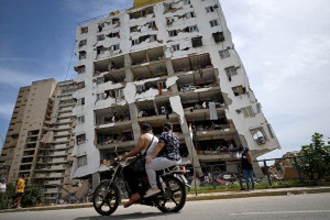 Sobe para 188 n&uacute;mero de mortos por terremotos na Venezuela