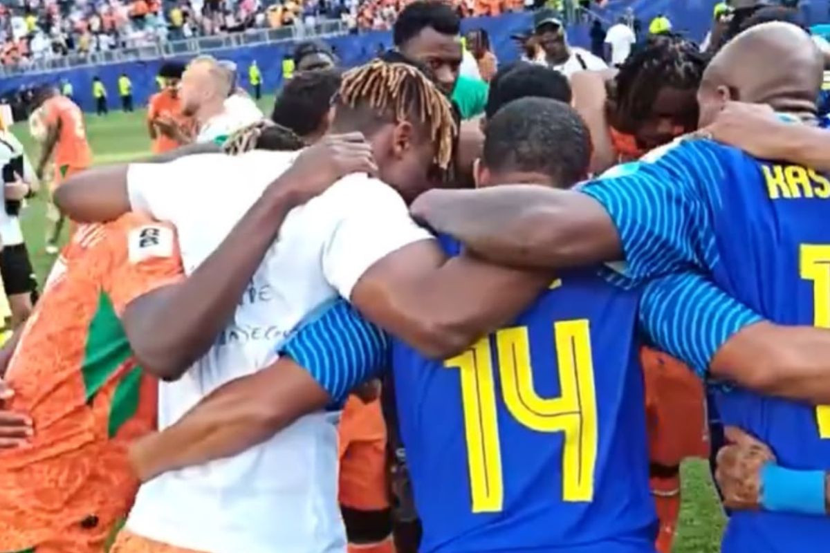 Jogadores de Costa do Marfim e Curaçao/Reprodução