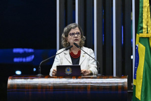 Entre os temas considerados priorit&aacute;rios pelo governo est&atilde;o a proposta que prev&ecirc; o fim da escala de trabalho 6 por 1 e a Proposta de Emenda &agrave; Constitui&ccedil;&atilde;o (PEC) da Seguran&ccedil;a P&uacute;blica
