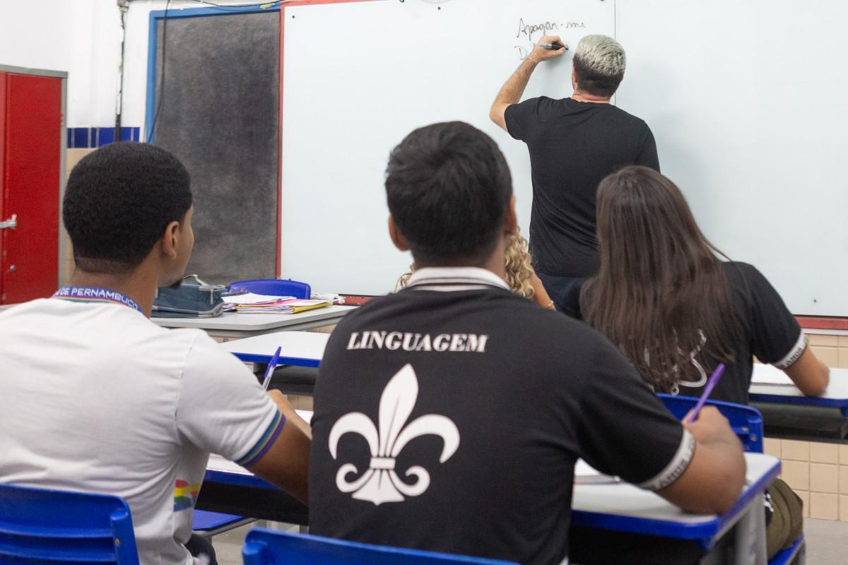Professor e alunos da rede estadual de ensino de Pernambuco passam a atuar com Novo Ensino Médio/Foto: Rafael Vieira