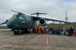 Avi&atilde;o das For&ccedil;as A&eacute;reas Brasileiras (FAB) fez o transporte dos brasileiros 