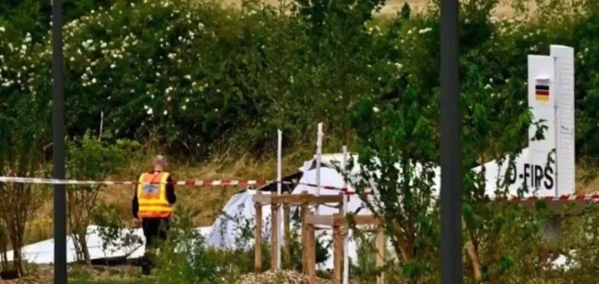 Autoridades investigam as causas da queda da aeronave/Reprodução/redes sociais